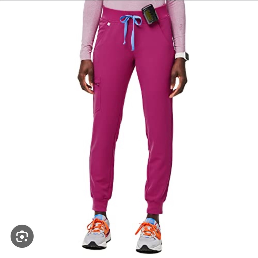 Figs Women's Bold Magenta Jogger Pants